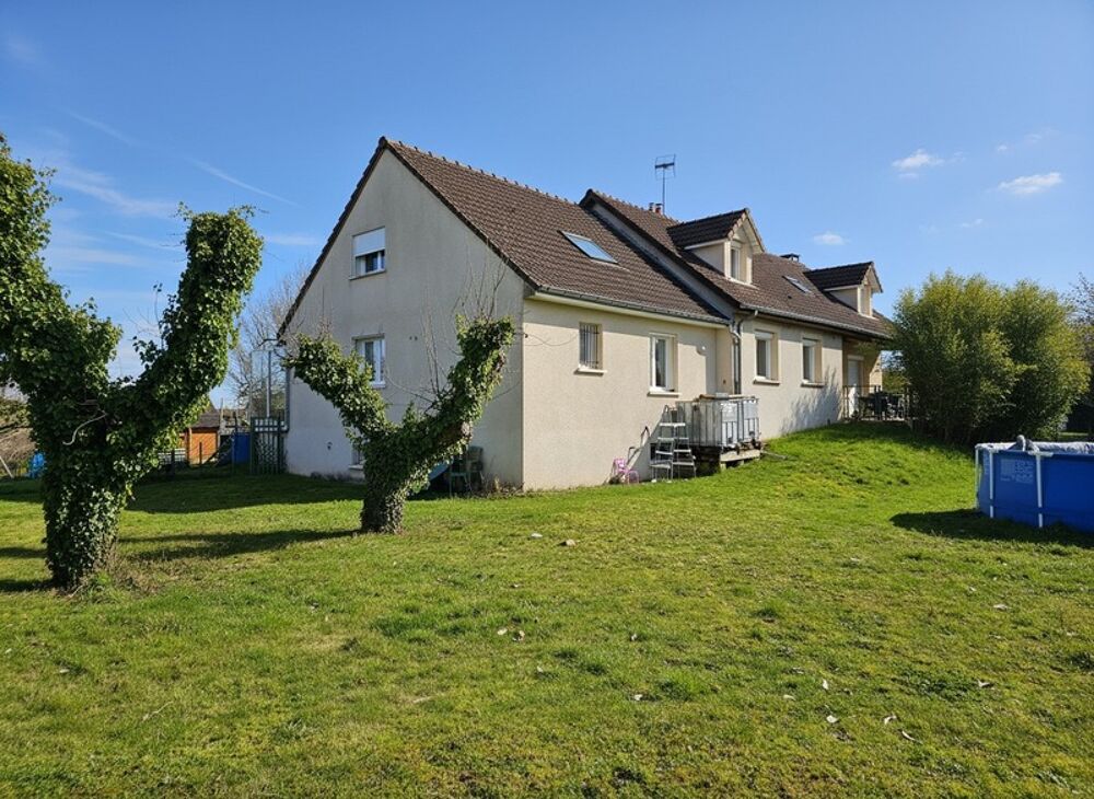 Deux maisons, un terrain, un potentiel unique : vivre ensemble ou séparer les espaces à votre convenance. PERRIGNY LES DIJON (21