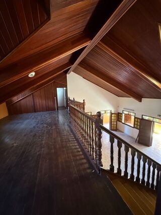  Immeuble à vendre 11 pièces 300 m²