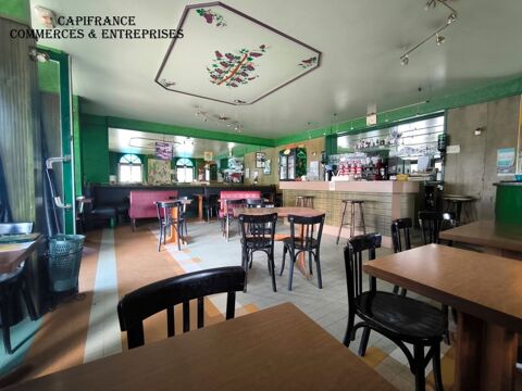   À VENDRE – Ancien relais de poste rénové en bar-restaurant avec hôtel 