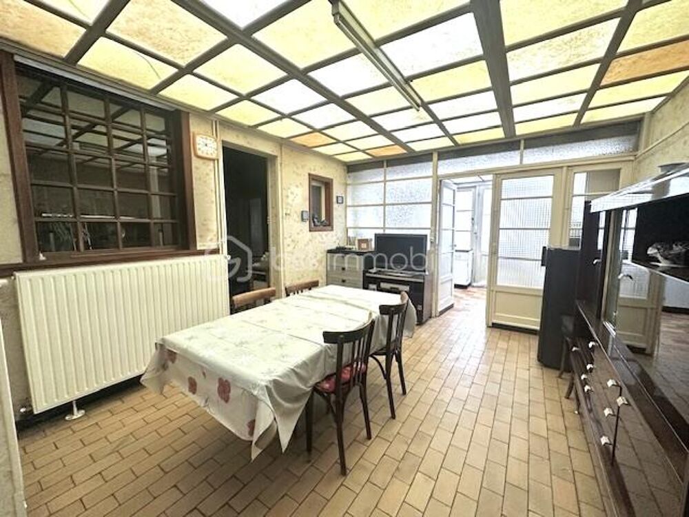 Vente Maison OPPORTUNITE - PROCHE METROS 'MARBRERIE' et 'MONS SART' - MAISON A USAGE D'INVESTISSEMENT OU D'HABITATION Hellemmes lille