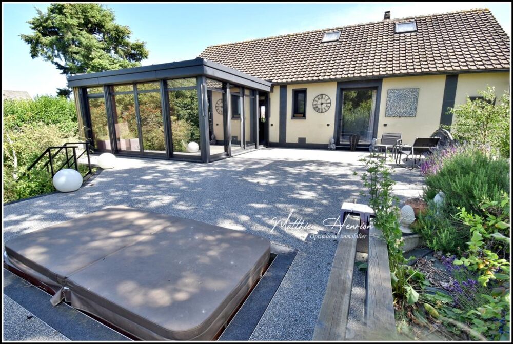 Maison sur sous-sol, véranda, 4 chambres, 2 dressing, 2 salles de bains, DPE D