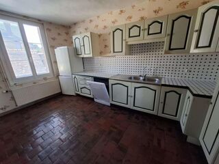  Immeuble à vendre 14 pièces 205 m²
