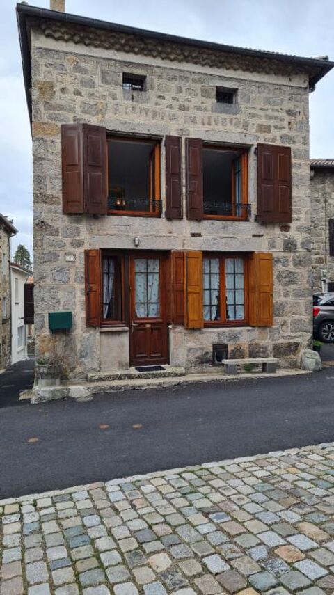   Saint Romain Lachalm 43620 Centre bourg Maison de village en pierre � r�nover 61m� habitables Maison - 4 pi�ce(s) - 60 m�