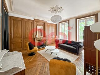 Appartement à louer 4 pièces 118 m²