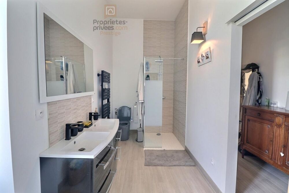 � vendre  Propri�t�/ch�teau Villeneuve-la-Comtesse (17330)