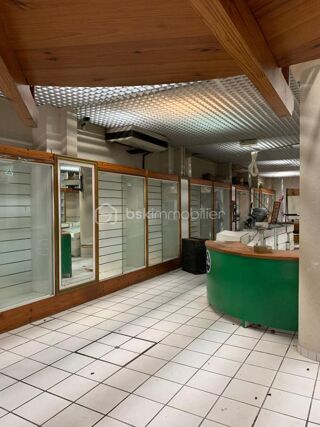  Immeuble à vendre 15 + pièces 838 m²