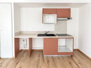  Appartement à louer 3 pièces 74 m²