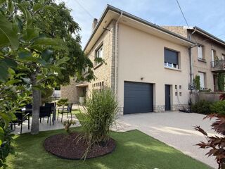  Maison à vendre 10 pièces 180 m²