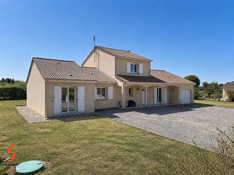   A vendre, Maison de plain pied 5 chambres  et un bureau, jardin de 1390m2 Maison - 7 pièce(s) - 171 m²
