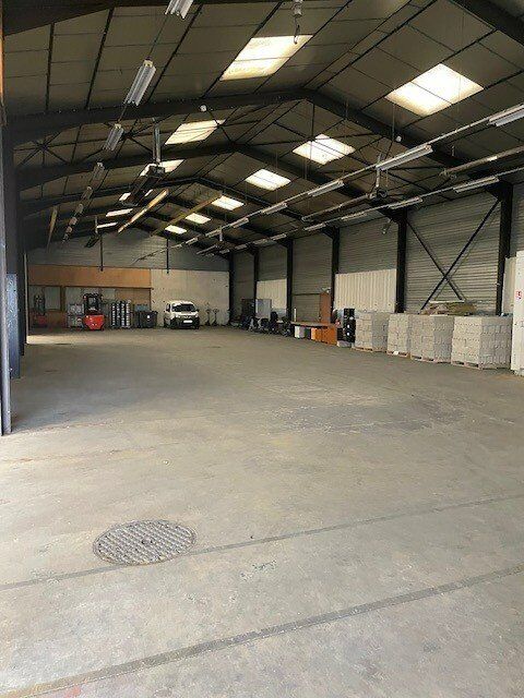 A LOUER - BATIMENT D'ACTIVITE 4584 21160 Couchey