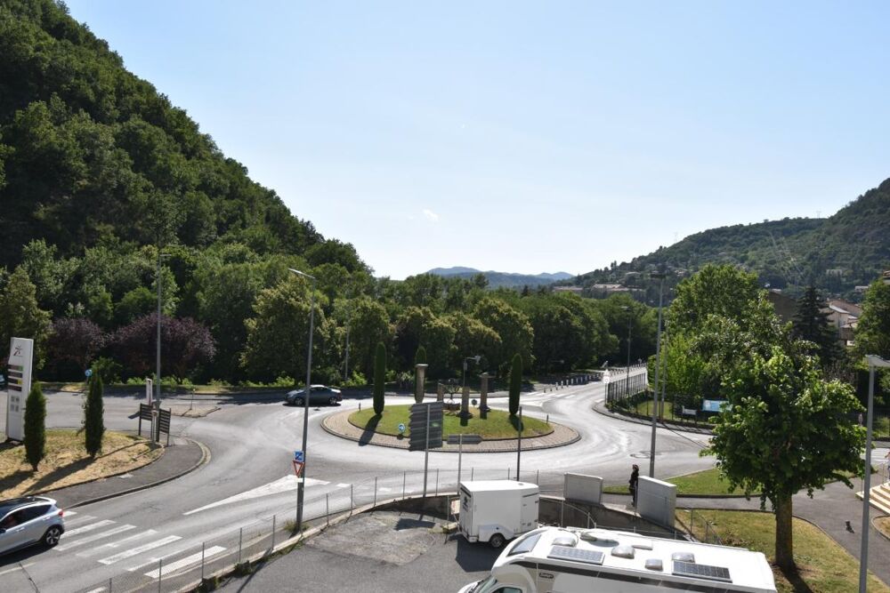 Vente Appartement A vendre, Digne-les-Bains (04), Appartement T2 avec cave, balcon, ascenseur et parking privatif Digne les bains