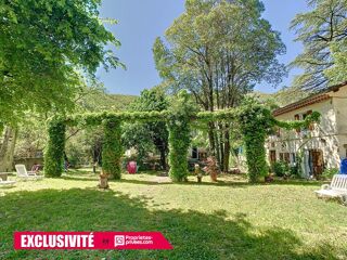  Immeuble à vendre 15 + pièces 900 m²
