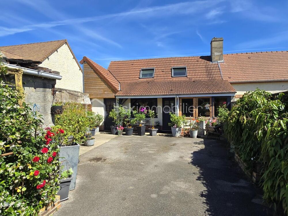 Maison familiale de 138m² - 4 chambres, jardin et garage - Tillé (60000)