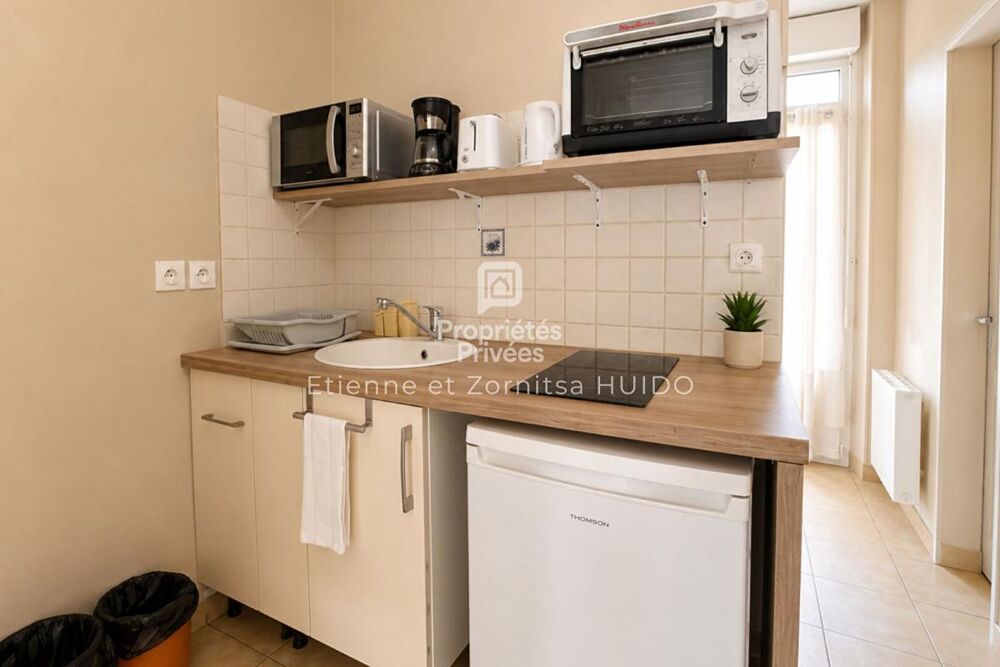 Location Appartement À louer - Studio meublé au coeur de Châteauroux Chateauroux