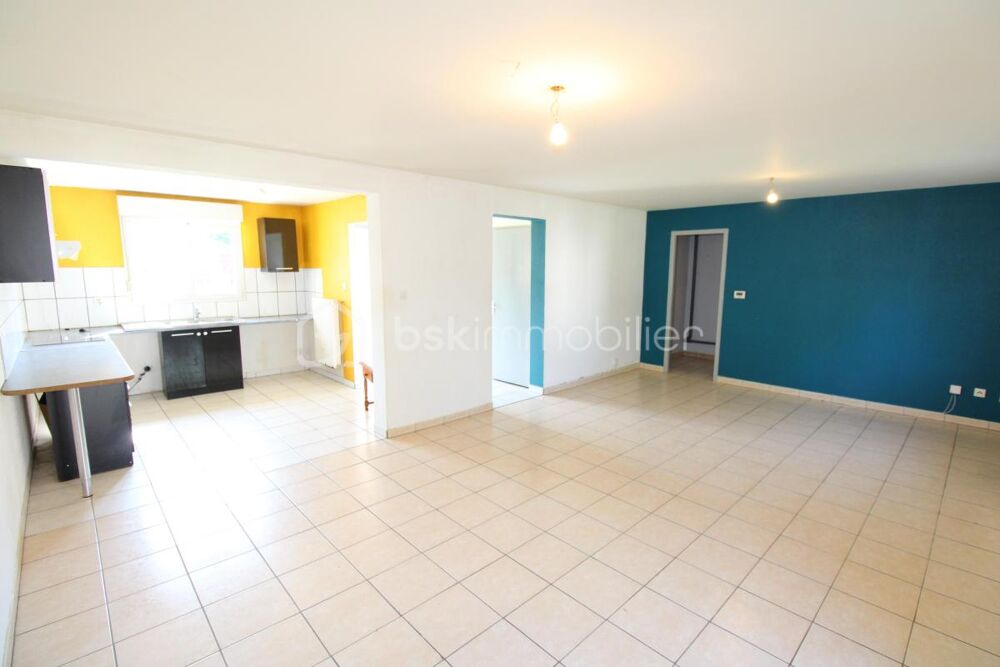 Maison mitoyenne 4 chambres 115 M2 sur 348 M2 terrain Foussemagne