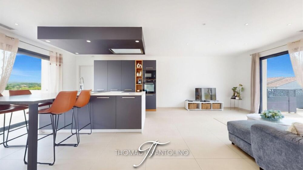 EN EXCLUSIVITE - PLAIN PIED - 3 CHAMBRES DONT UNE SUITE PARENTALE - CLIMATISATION GAINABLE - GARAGE - VUE DEGAGÉE