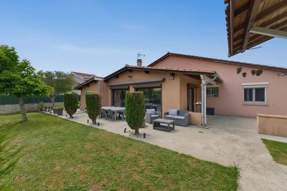 Maison de 6 pièces de 154 m² à Blésignac