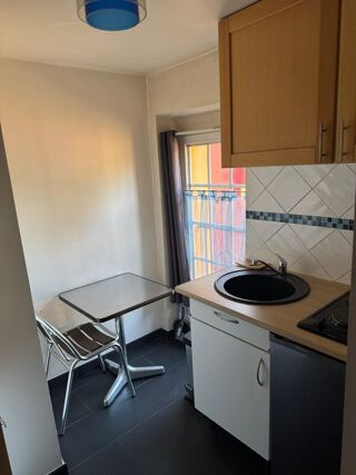  Appartement à louer 1 pièce 32 m²