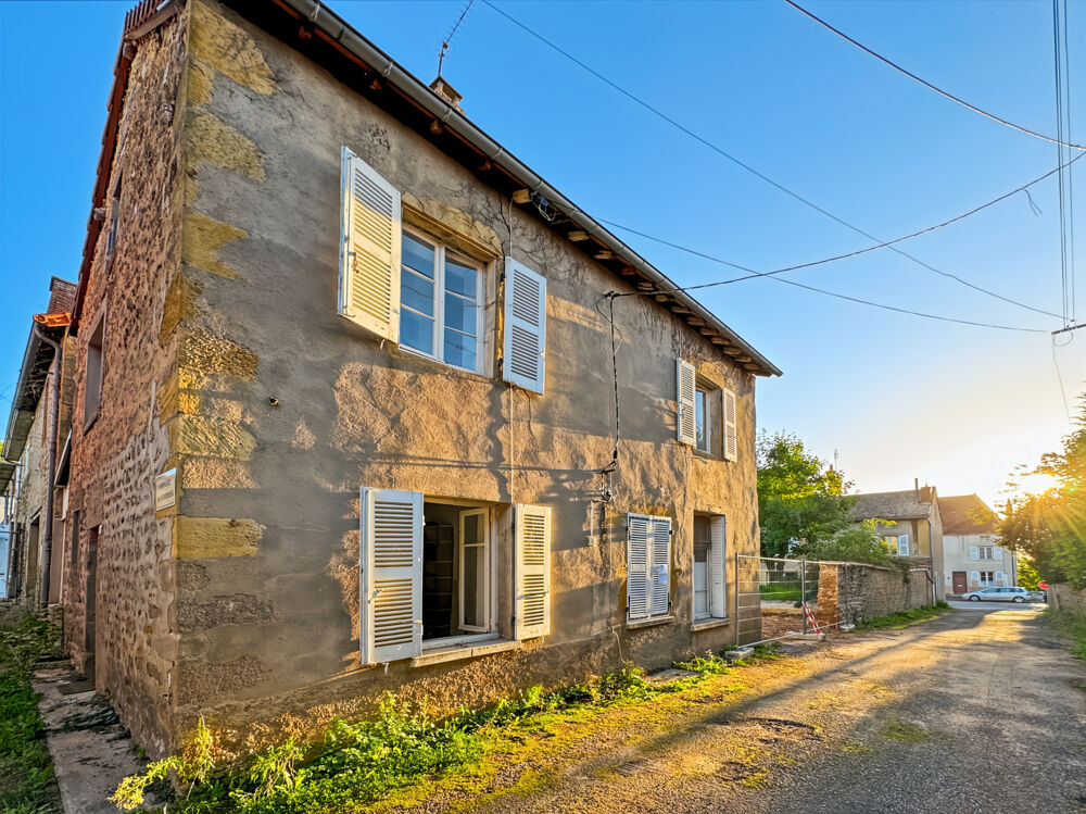 Vente Maison Dpt Saône et Loire (71), à vendre SAINT CHRISTOPHE EN BRIONNAIS maison P4 - 3 chambres - 70m² - terrain 102m² Saint christophe en brionnais