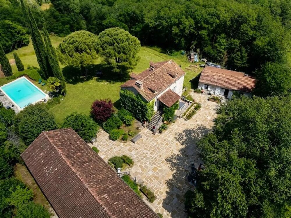 Maison 11 pièces 142 m² · à Berganty · 142 m² · 556 000 €