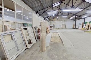   MURS COMMERCIAUX / LOCAL PROFESSIONNEL DE 420 m² À CARHAIX-PLOUGUER Carhaix plouguer