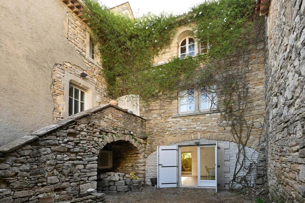 Maison de 12 pièces de 231 m² à Saint-Jean-de-Ceyrargues