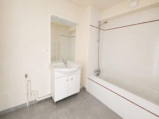  Appartement à louer 2 pièces 46 m²