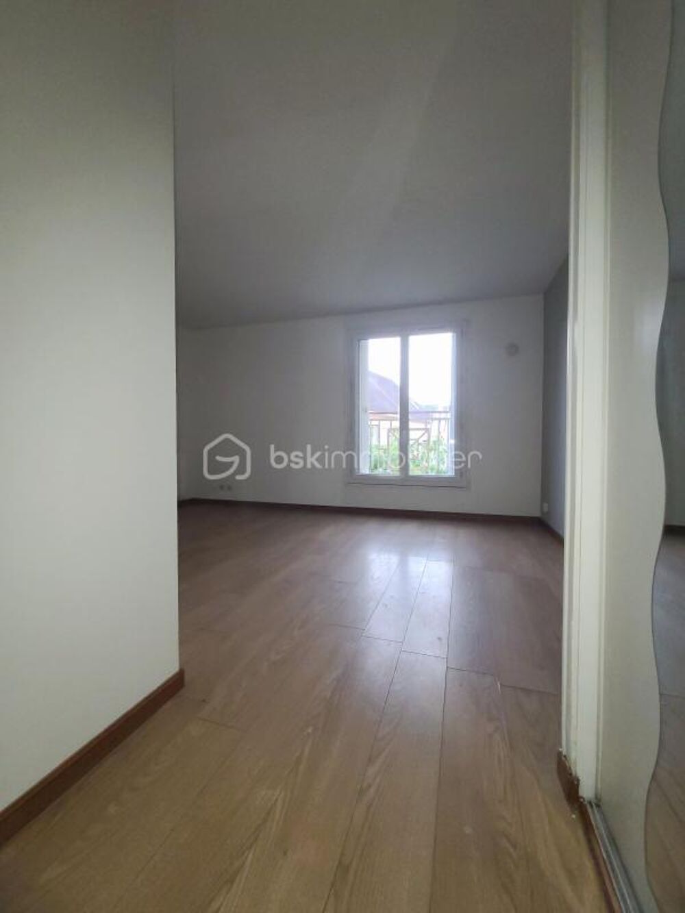Vente Appartement Appartement de type F2 d'environ 39m2 au 1er étage avec box en sous-sol Breuillet