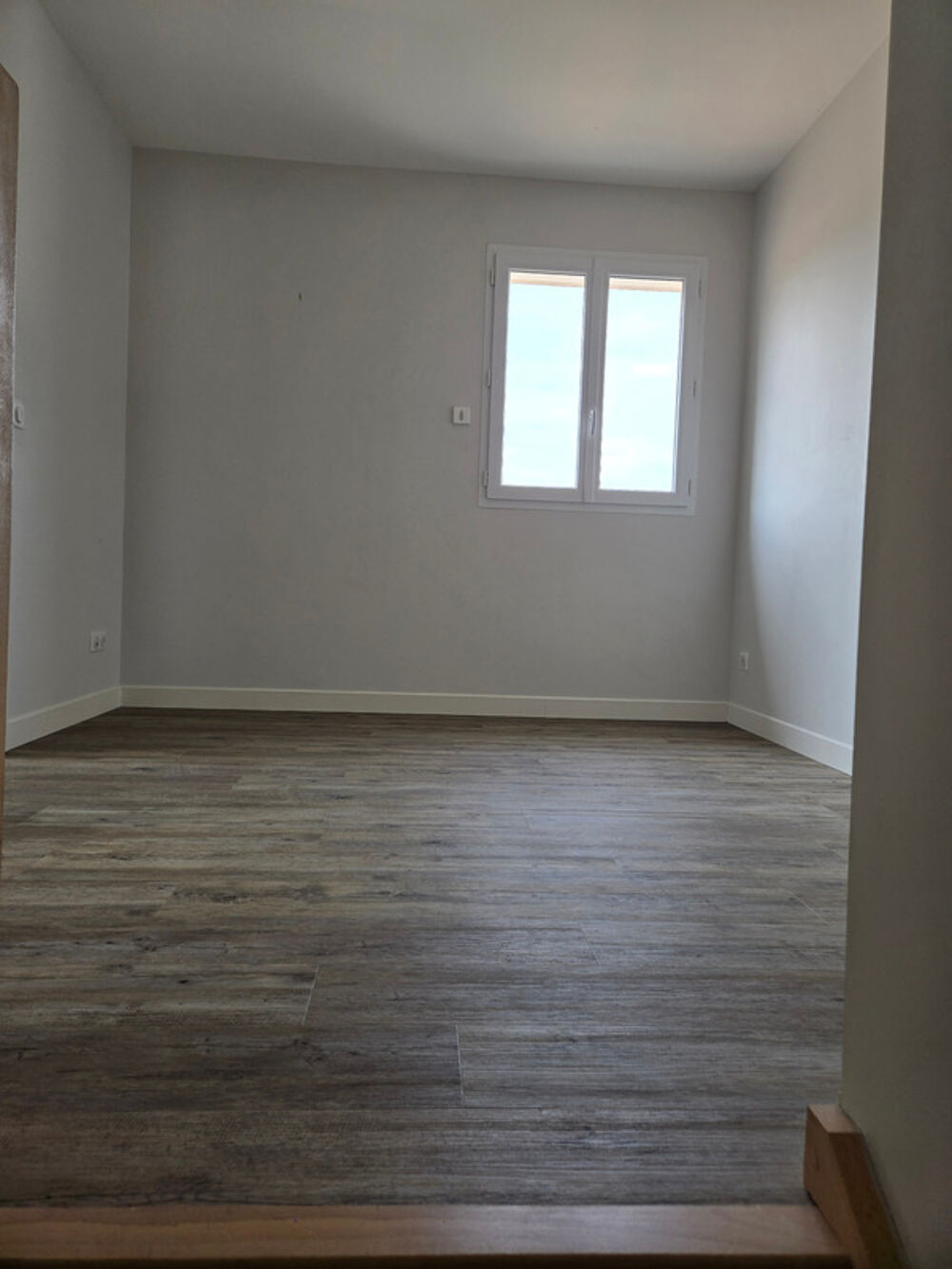 MAISON 4 CHAMBRES PROCHE TOUS COMMERCES