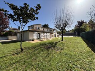  Villa � vendre 8 pi�ces 208 m�