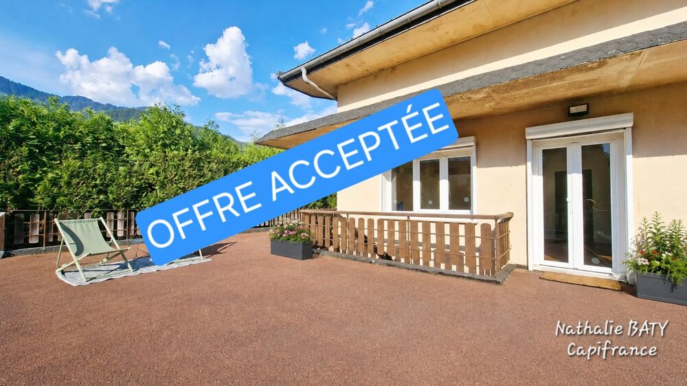 SOUS OFFRE - Rare à la vente - Spacieux appartement 158 m²  7 pièces  4 chambres  Terrasse, balcon, jardin  Dépendances  Ug