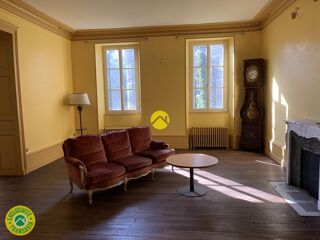  Maison à vendre 15 + pièces 671 m²