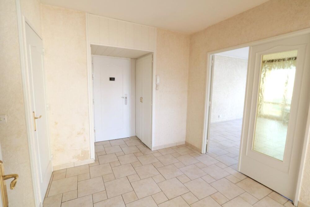 Vente Appartement Rare opportunité à Metz – Spacieux appartement 4 pièces avec garage et 4 balcons Metz