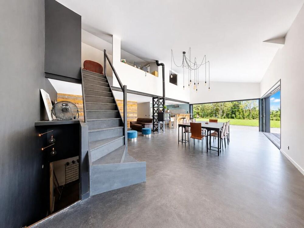 Loft d'exception au coeur du Beaujolais  260 m² sur 1 hectare