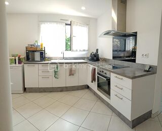  Maison � vendre 9 pi�ces 201 m�