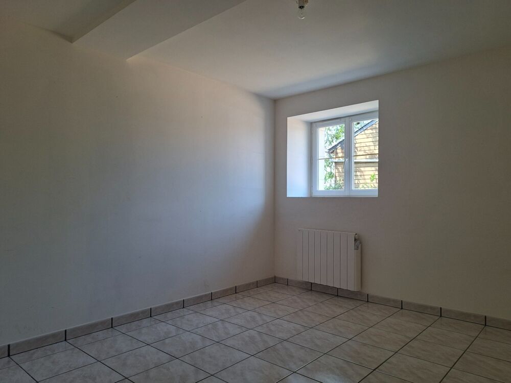 Vente Maison Longère au milieu de champs, Proche Saint Léonard des Bois, 1500 à 7000 m2 terrain sans supp prix, combles aménageables Saint leonard des bois