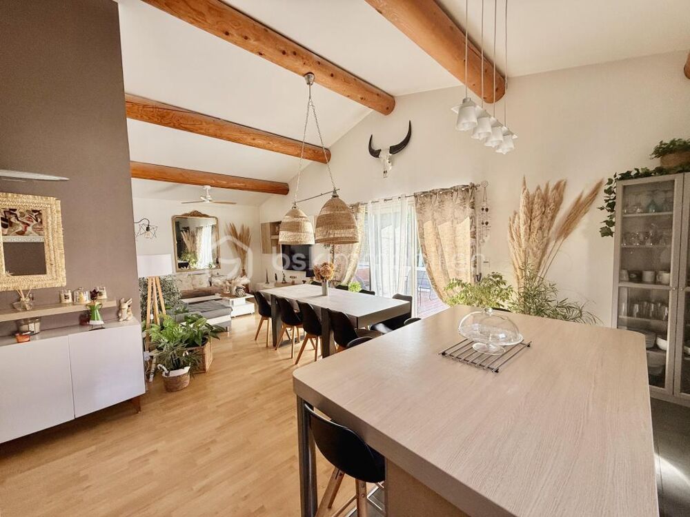 Villa spacieuse non mitoyenne avec piscine garage et mobile-home indépendant