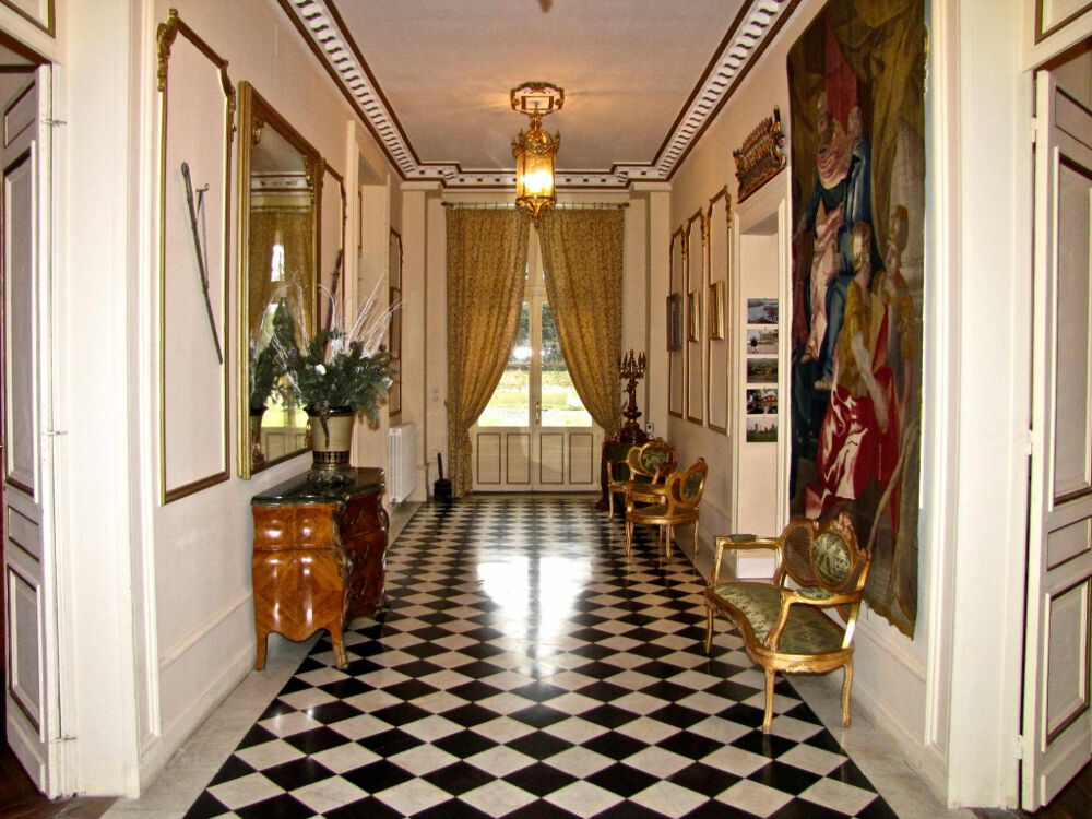 Château XVIII sur 4 Ha 50 de parc clos