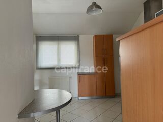  Appartement à louer 4 pièces 105 m²