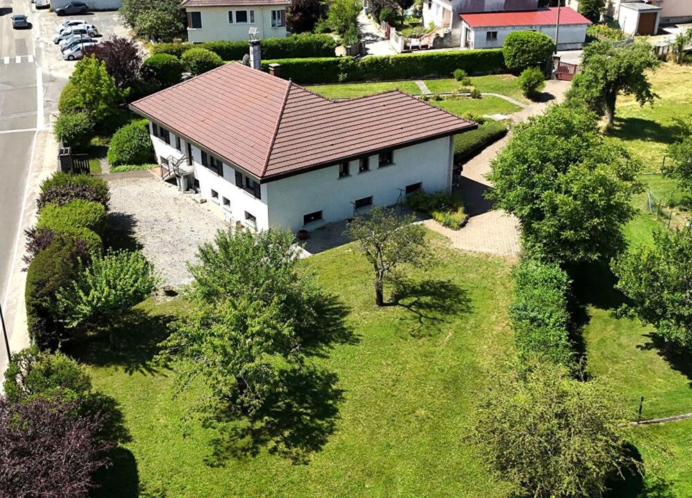Vente Maison Superbe villa de 189 m² , sur terrain clos et arboré de 2 036 m² Arinthod
