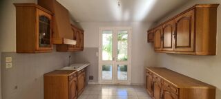 Vente Maison Maison Clisson 5 P . 3 Chs . Bureau . 81.29 M² . T 377 M² . Terrasse . Garage Clisson