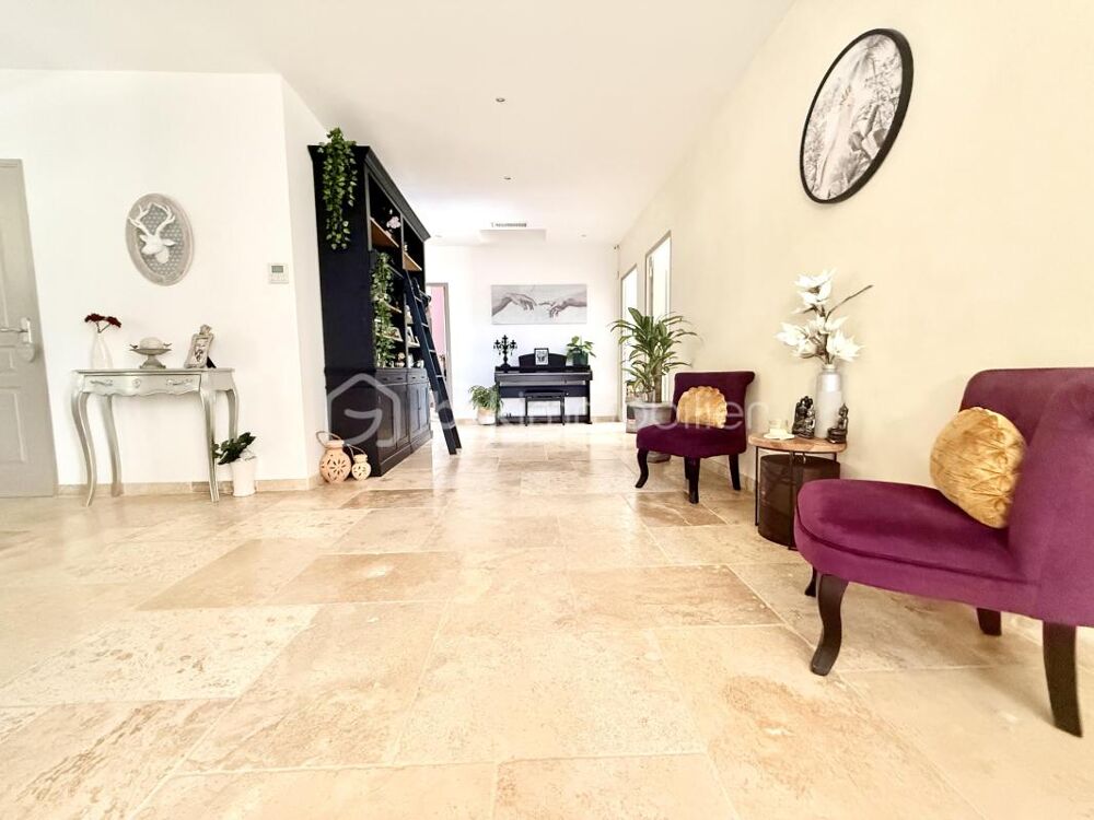 à vendre  Propriété/château Valensole (04210)