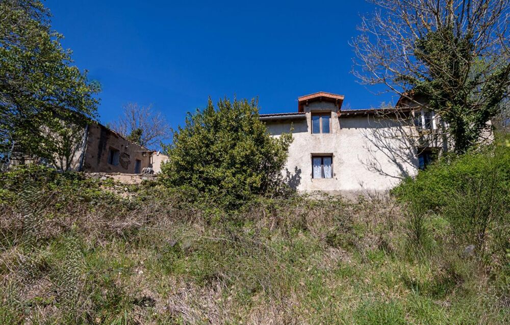 Propriété de caractère sur 2790 m² de terrain