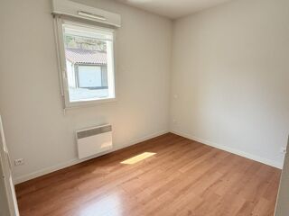  Appartement à louer 3 pièces 63 m²