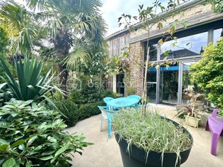  Maison � vendre 8 pi�ces 340 m�