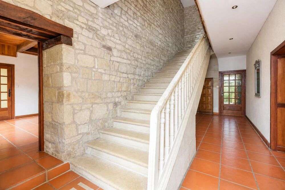 Vente Maison Maison de 8 pièces de 286 m² à Villers-lès-Luxeuil Villers les luxeuil