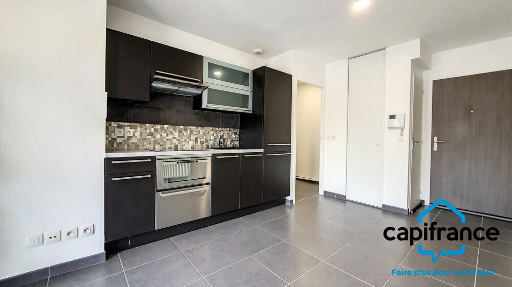 Location Appartement Dpt Isère (38), à louer AOSTE appartement T2 rénové en centre village Aoste