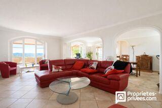  Maison � vendre 6 pi�ces 214 m�