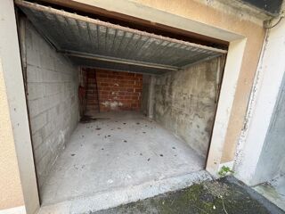  Parking / Garage � louer 