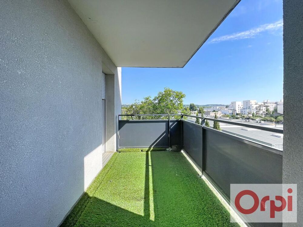Appartement de type 2 à vendre avec garage et grand balcon